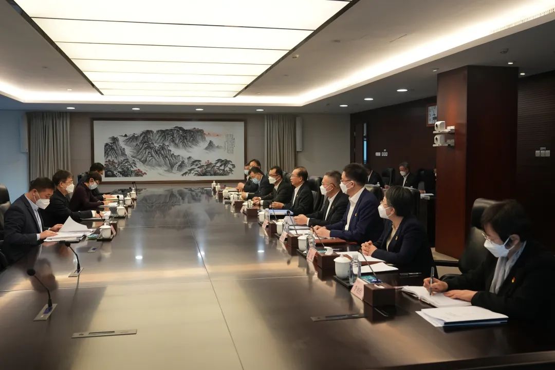 中国华电党组召开2022年度民主生活会