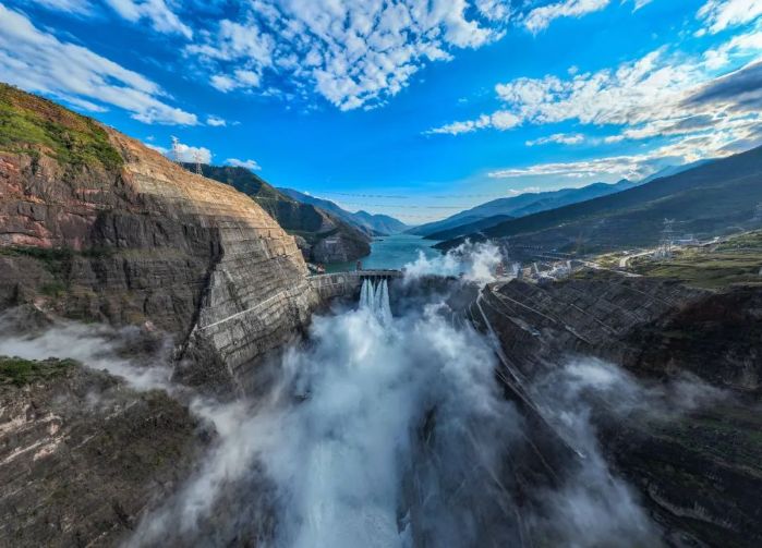 白鹤滩水电站：引领世界水电的超级工程(开卷知新)