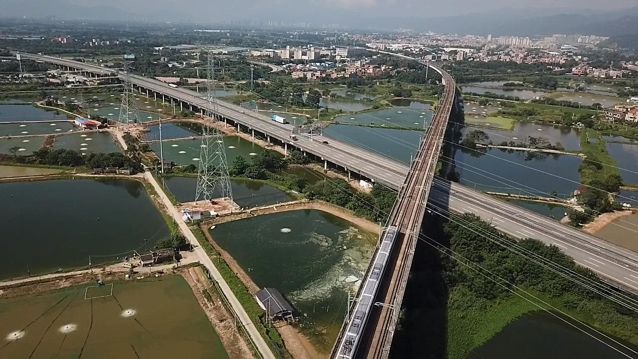 广东肇庆220千伏鼎湖天然气热电冷联产送出工程全线贯通