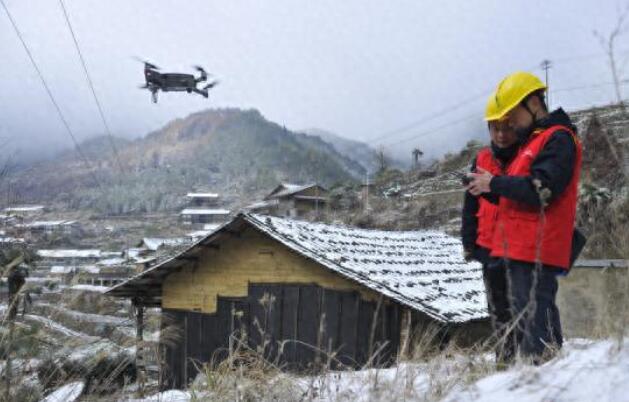 国网仙游县供电公司踏雪巡线