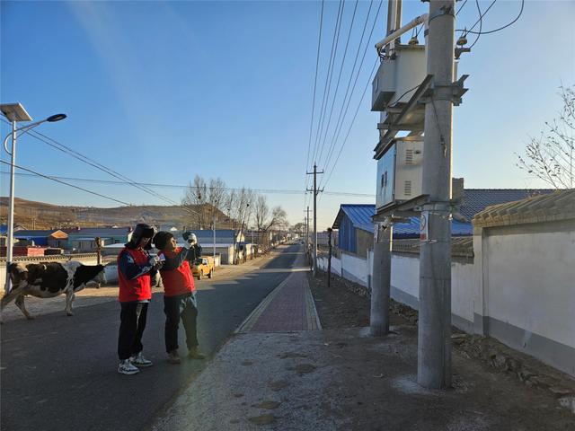 乌兰浩特市供电公司春节保电我在岗 供电服务“不打烊”