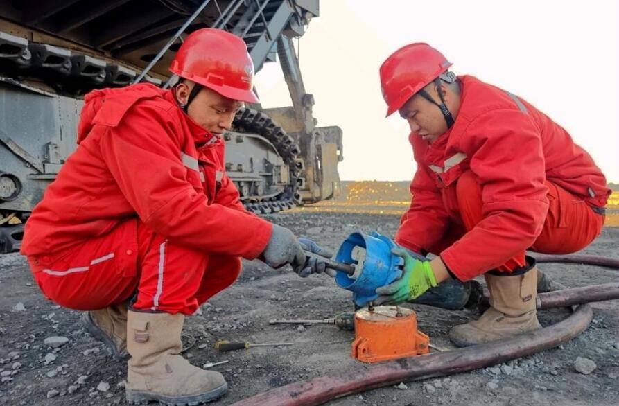 国家能源集团准能黑岱沟矿优化系统夯实采场供电根基