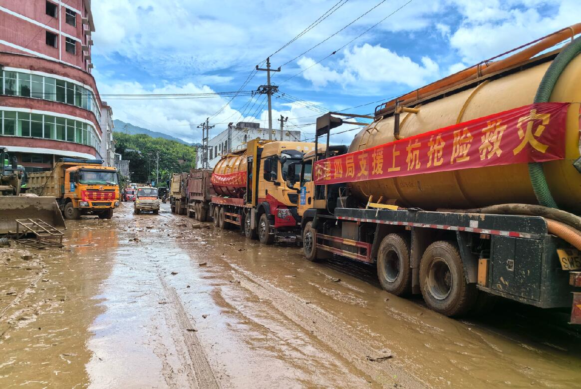 中国建筑全力做好抗洪抢险工作