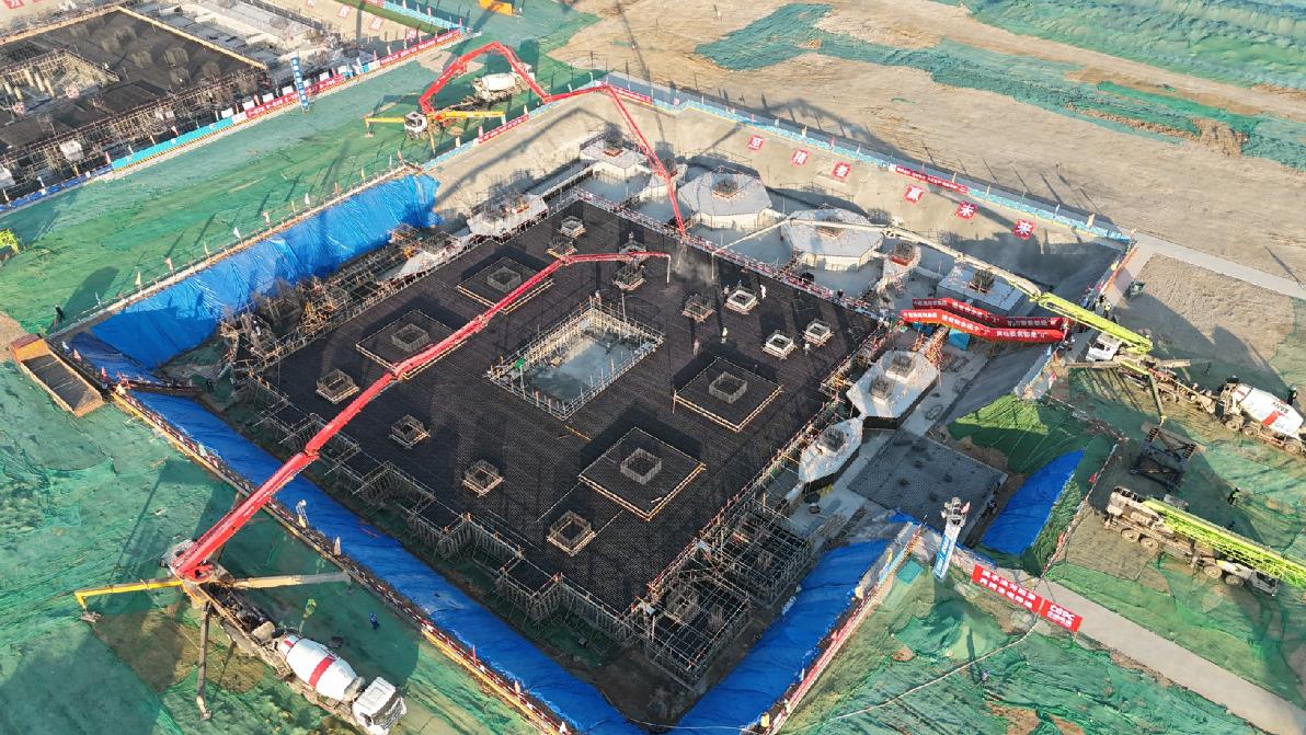 中能建建筑集团洛河百万项目7号锅炉、烟囱基础混凝土浇筑完成