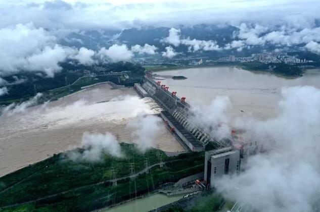 75000立方米每秒 建库以来最大洪峰抵达三峡枢纽工程