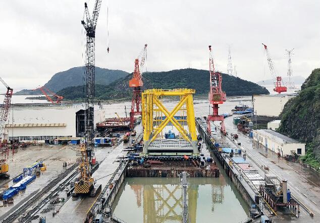 浙江嘉兴2号海上风电千吨最大最重设备运装