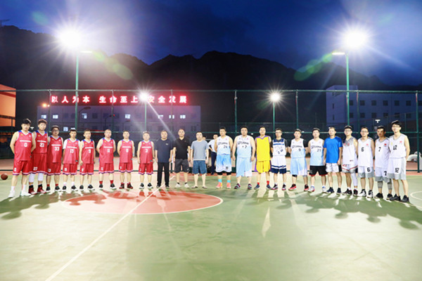 国能（连江）港电有限公司联合渤海钢管开展篮球友谊赛
