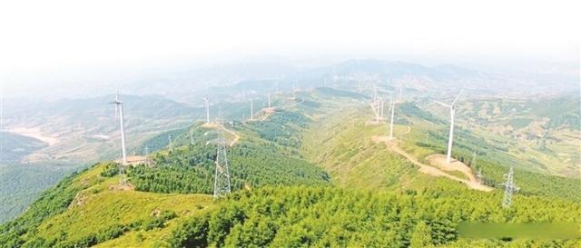 山西岚县新能源产业“风”“光”无限好