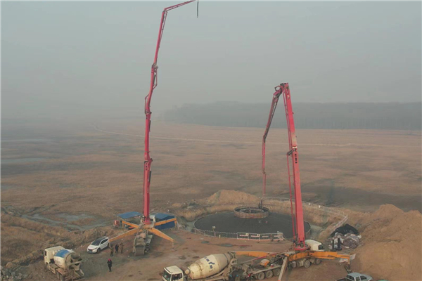 大唐长山热电厂顺利完成查干湖10万千瓦风电项目风机基础浇筑工作