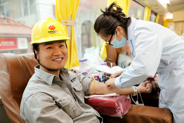 国能开远公司连续22年组织员工无偿献血